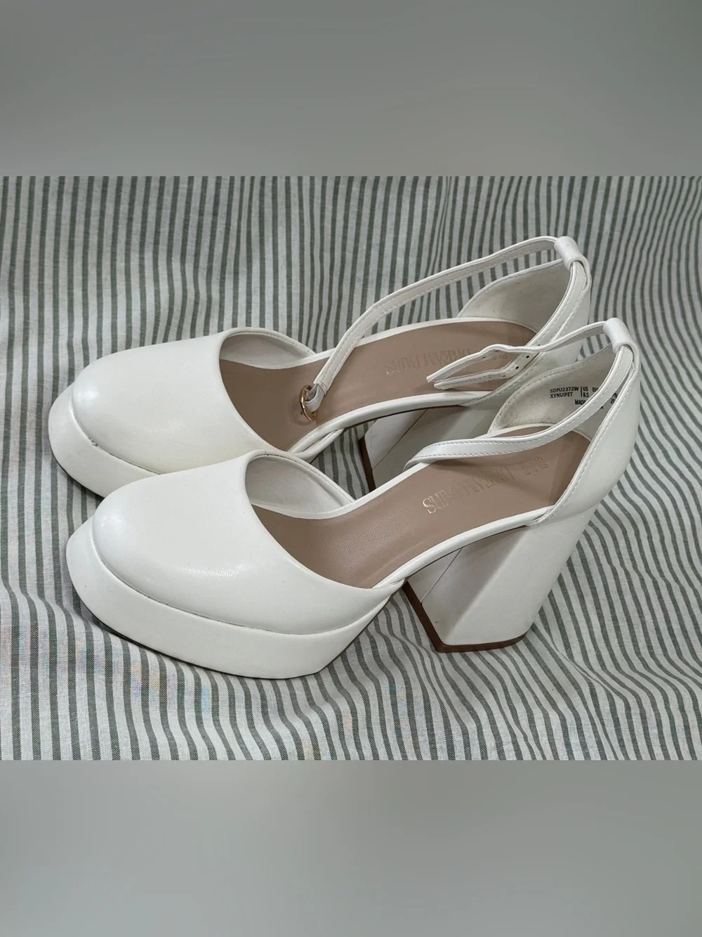 Dream Pairs elegant white